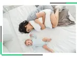 Czy depresja poporodowa ma wpływ na zaburzenia psychiczne u dzieci mama z dzieckiem na łóżku w sypialnie